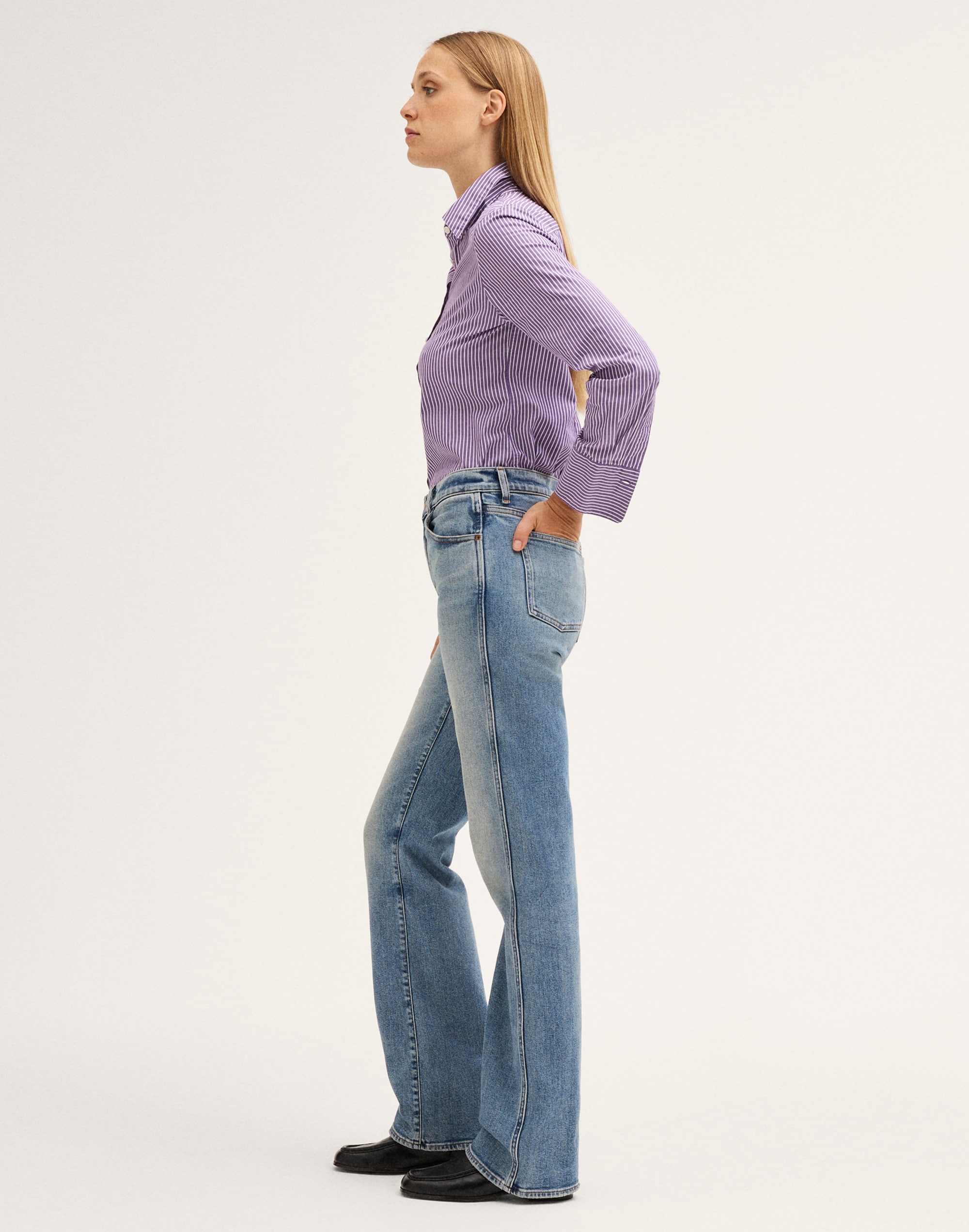 Relaxed Bootcut Jeans