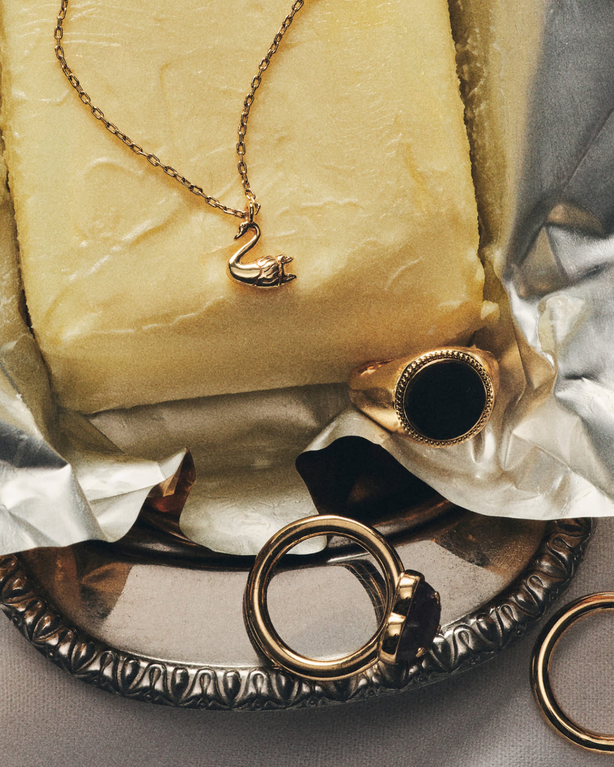 Swan Choker Chain Necklace