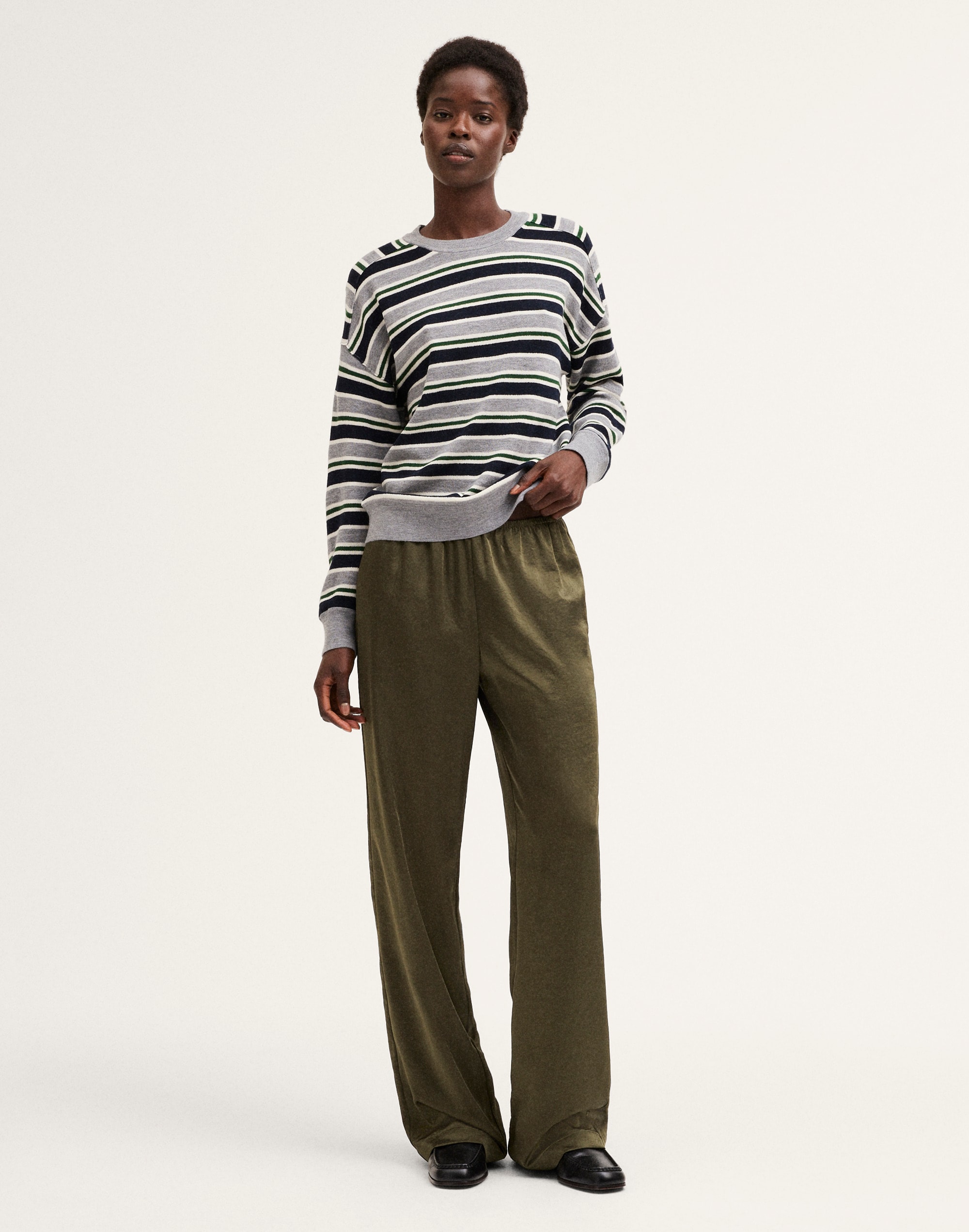 The Shae Crewneck Sweater in 100% Merino Wool