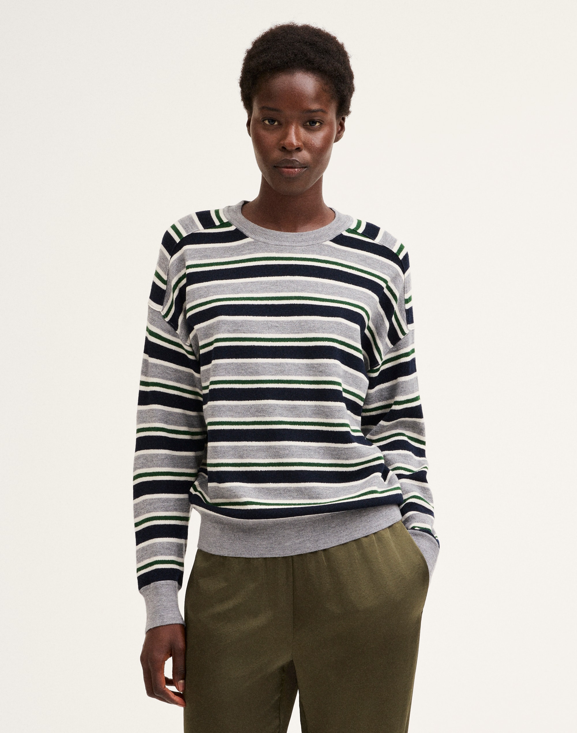 the shae crewneck sweater in 100% merino wool