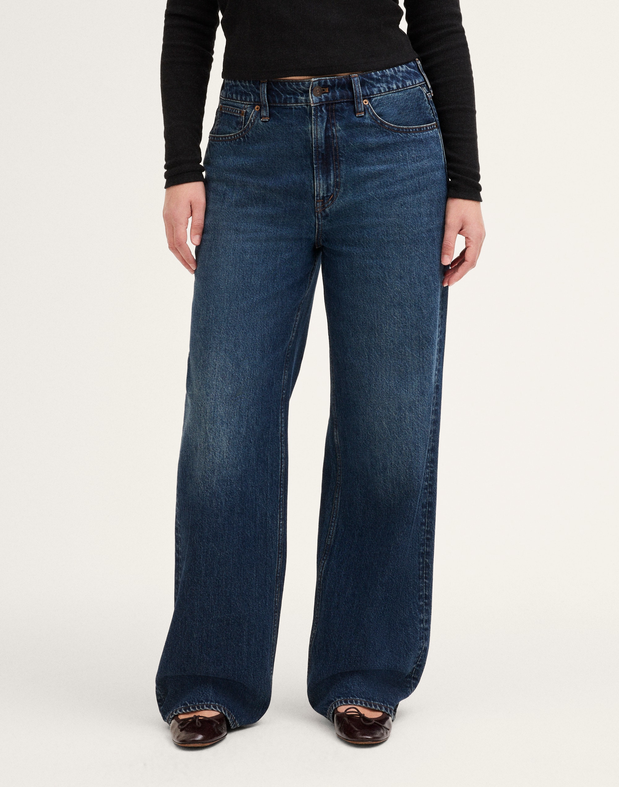 Curvy Low-Slung Baggy Jeans