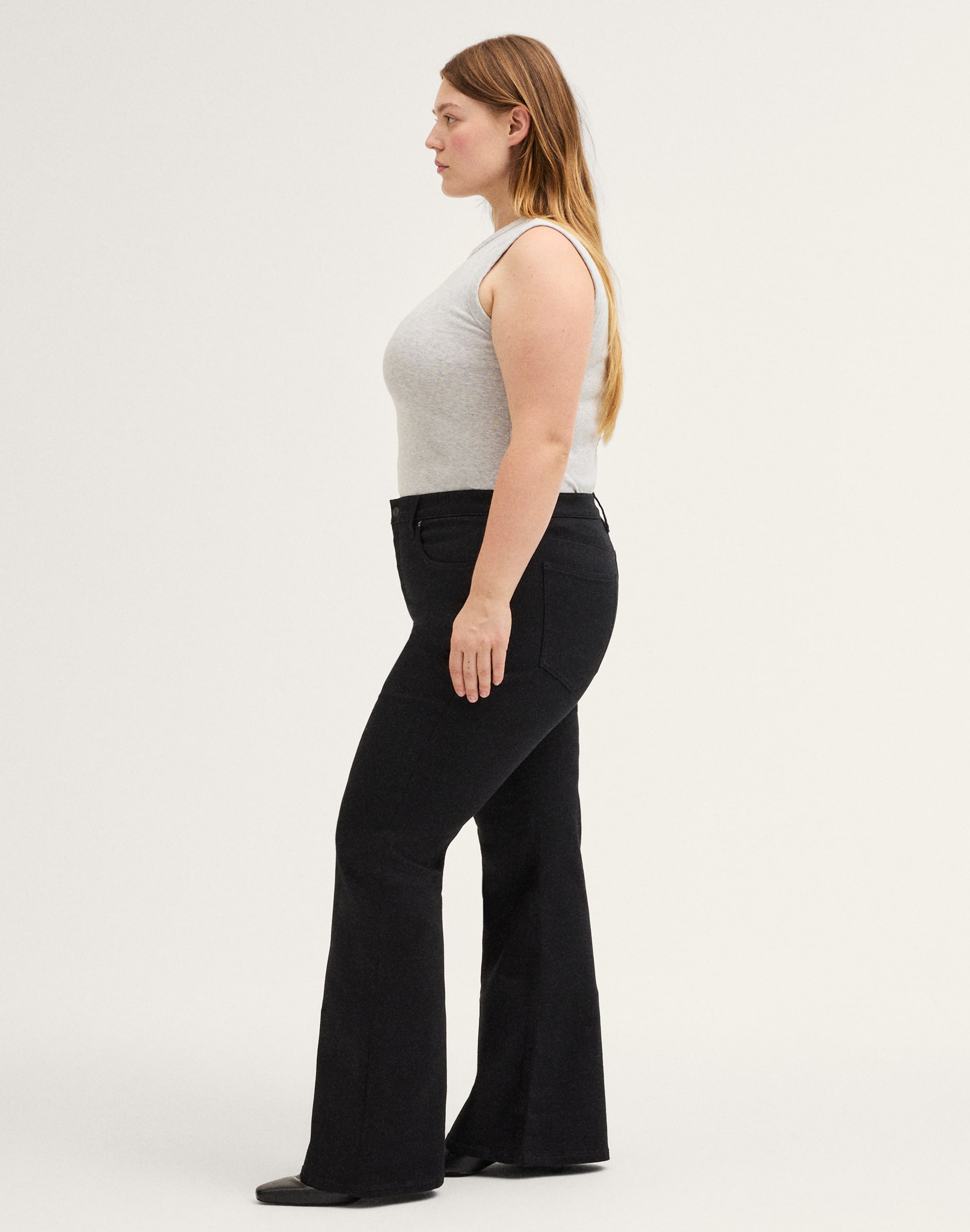 The Plus Flare Jean in Super Stretch Denim