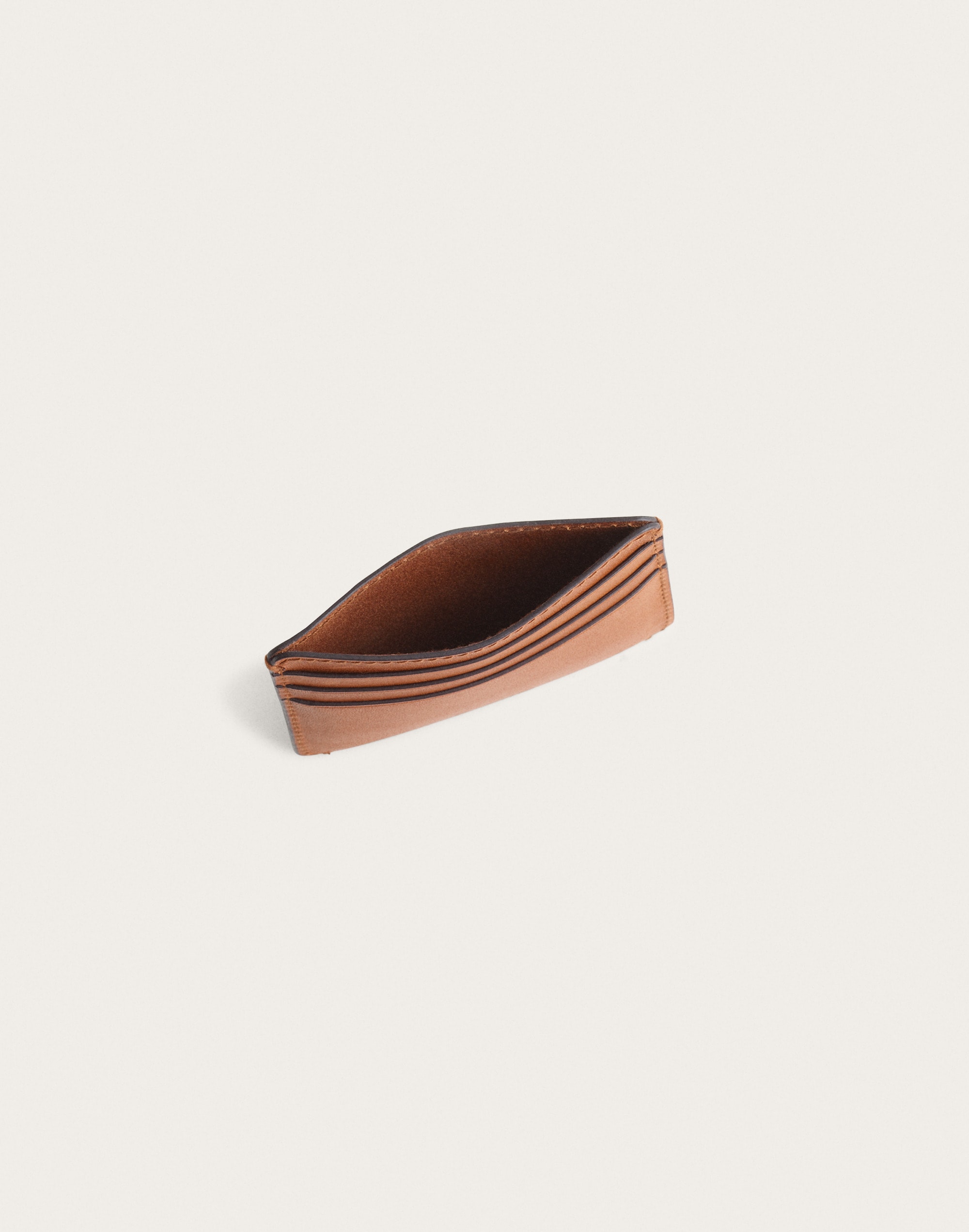 Curved Card Case in Leather
