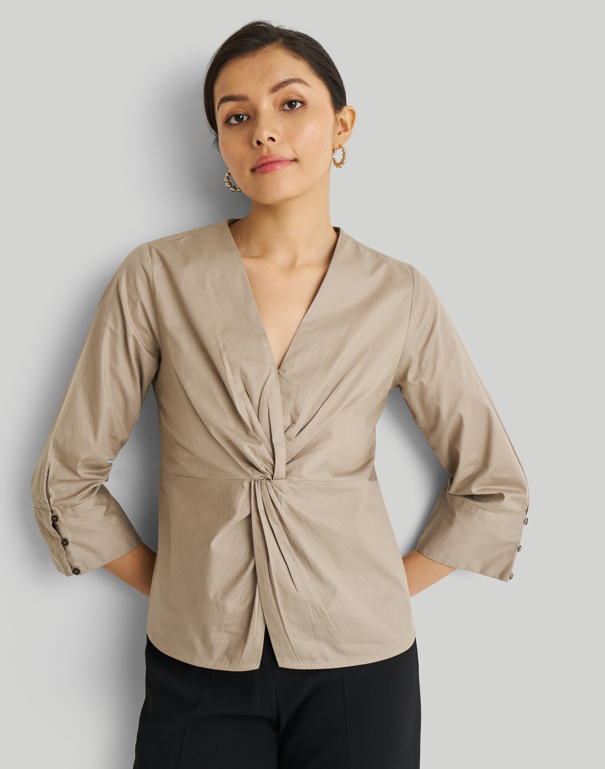 Reistor Front Twist Top