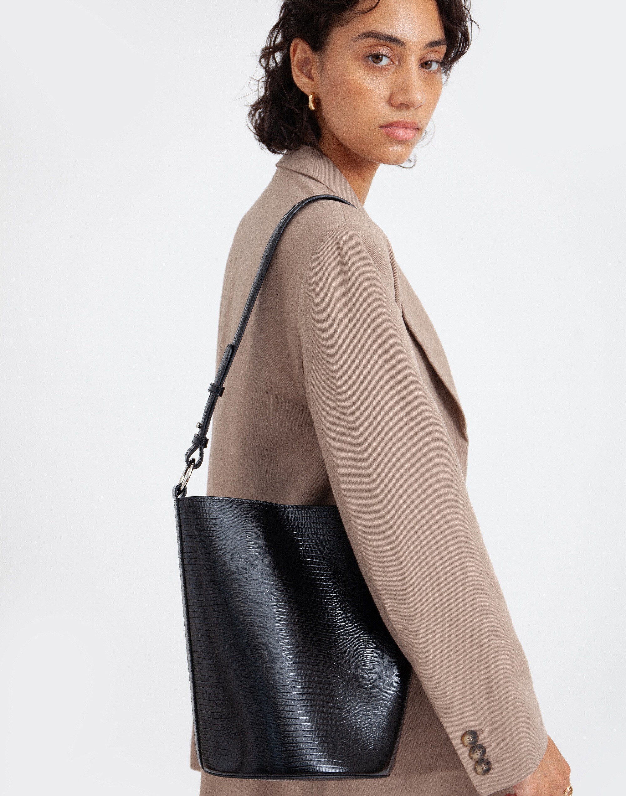 Hyer Goods Luxe Convertible Bucket Bag