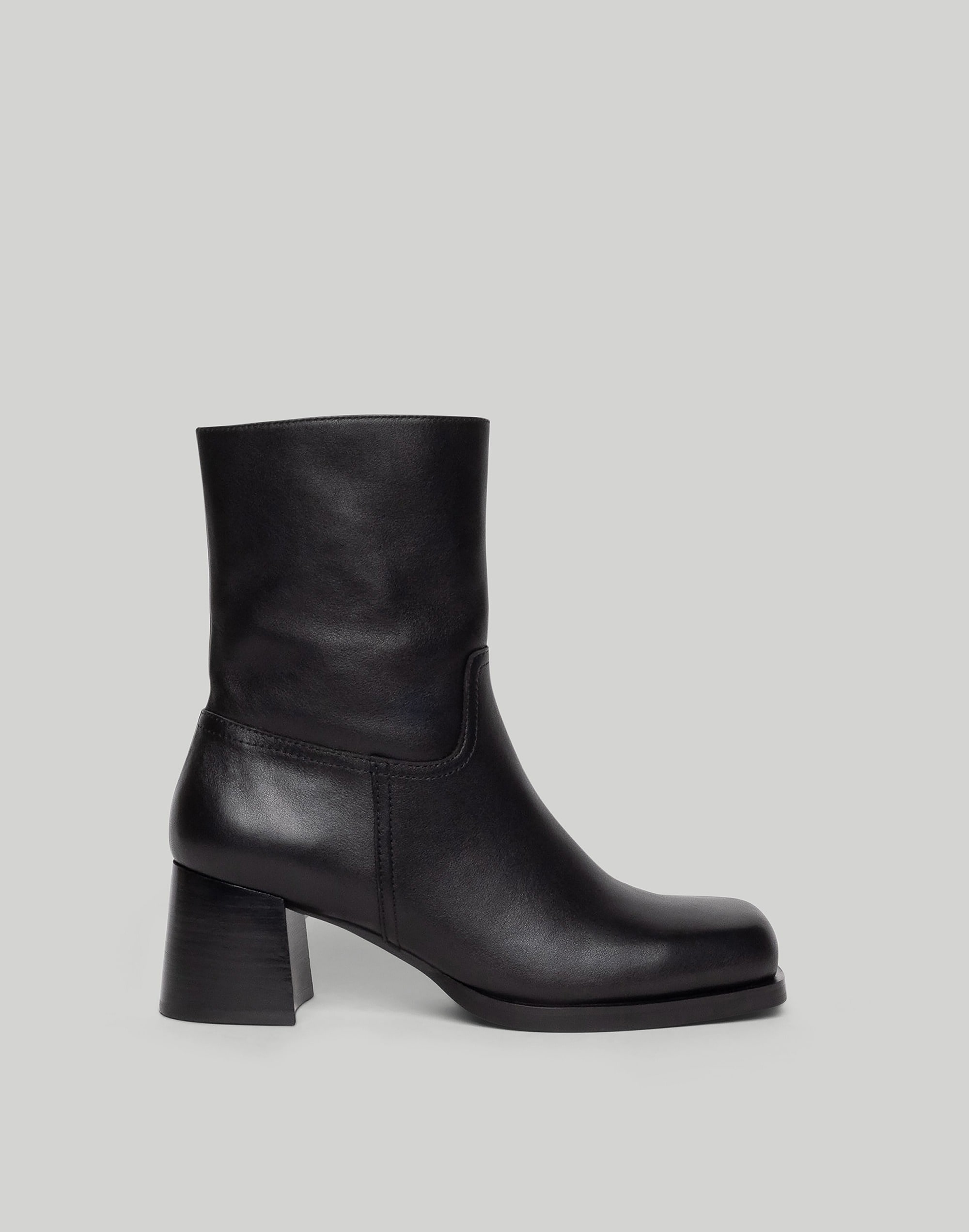 Intentionally Blank Vico Heeled Boot