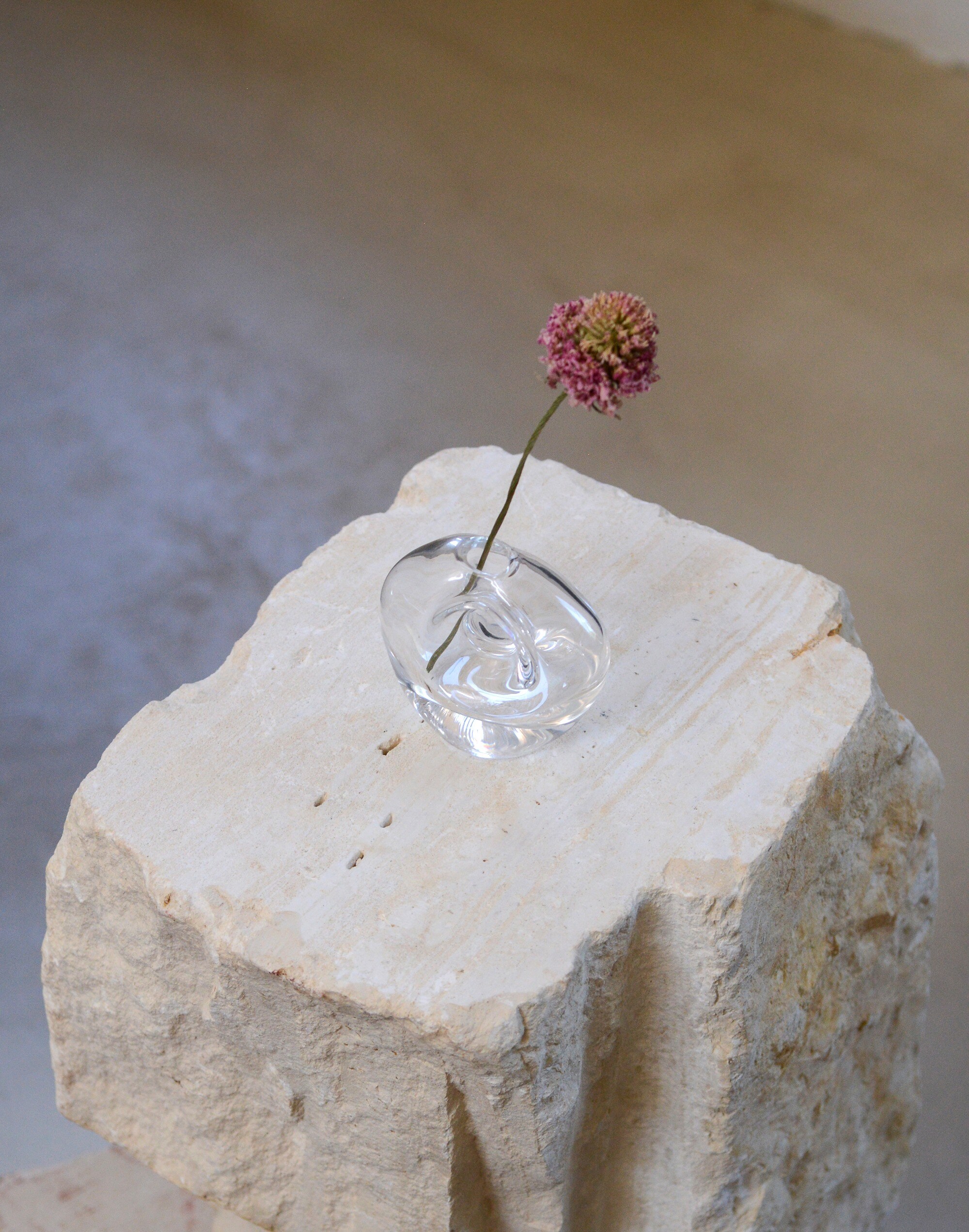 Winden Tiny Donut Vase