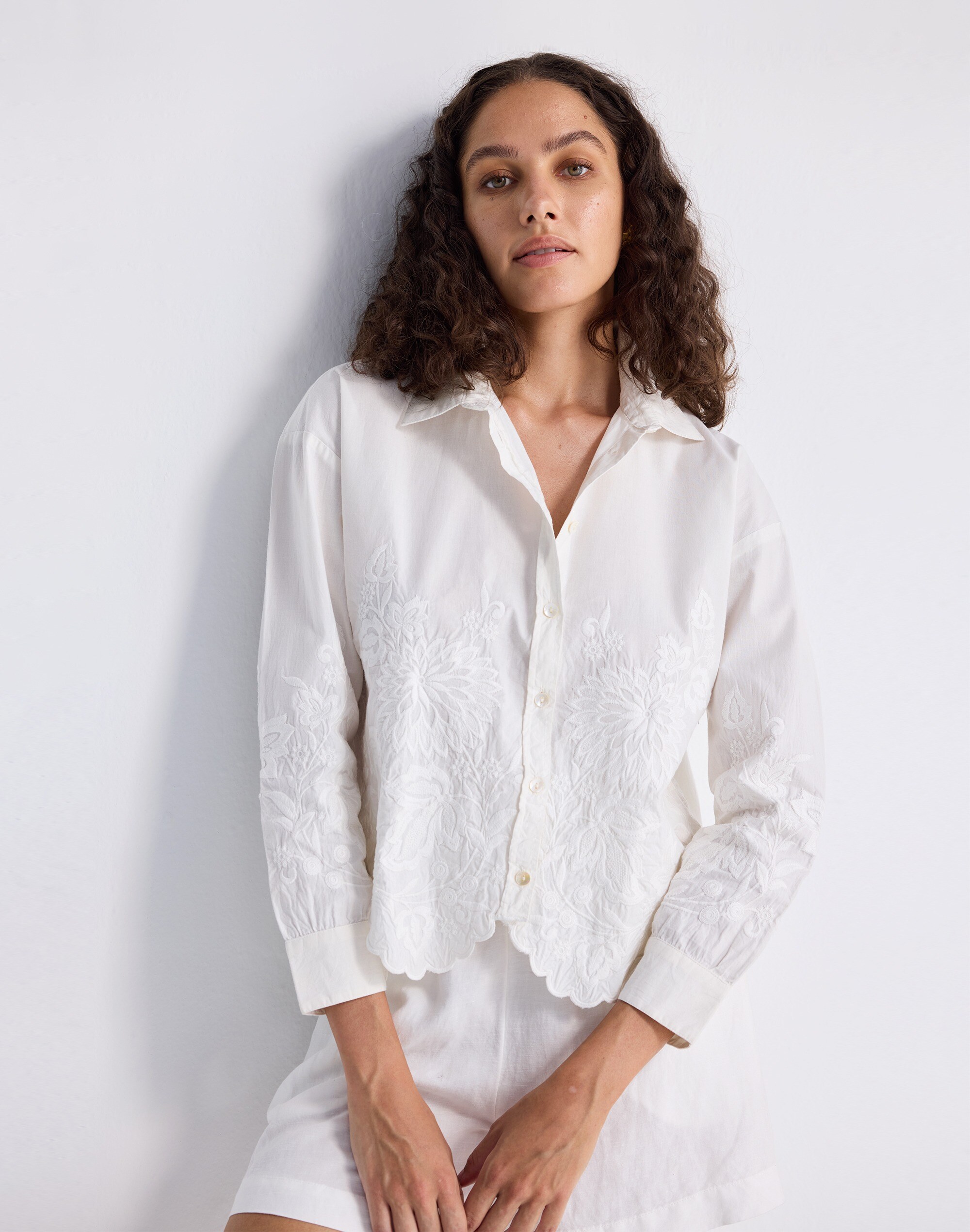 reistor&reg; embroidered button-up shirt in white
