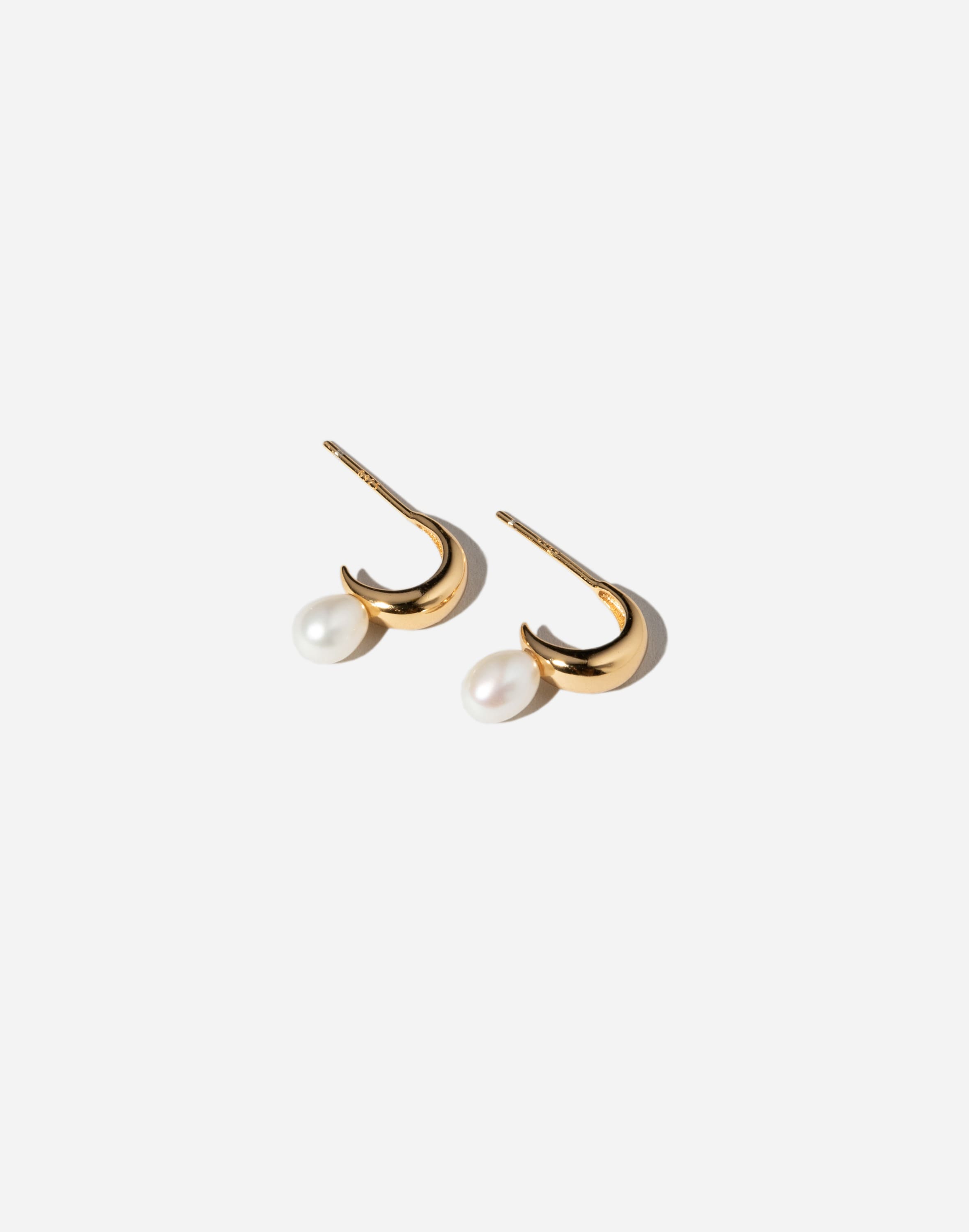 Maslo Jewelry Mini Pearl Hoop Earrings Gold
